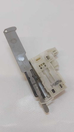 2 Замок для посудомоечных машин Bosch 10006917 б/у с механической блокировкой двери от детей