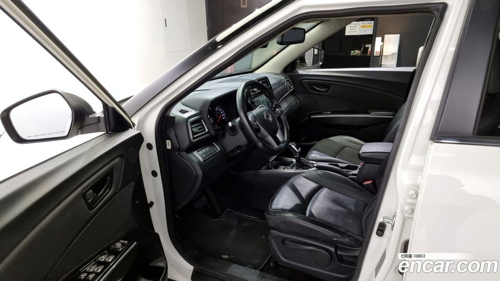 KG Mobility (Ssangyong) Very New Tivoli Дизель 1.6 2WD (08.2019)