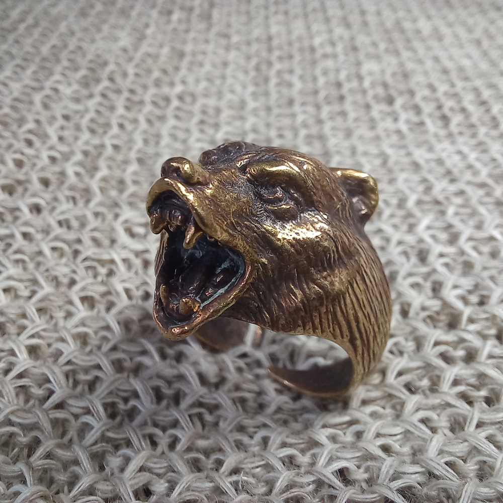 Кольцо. Оскаленный мишка