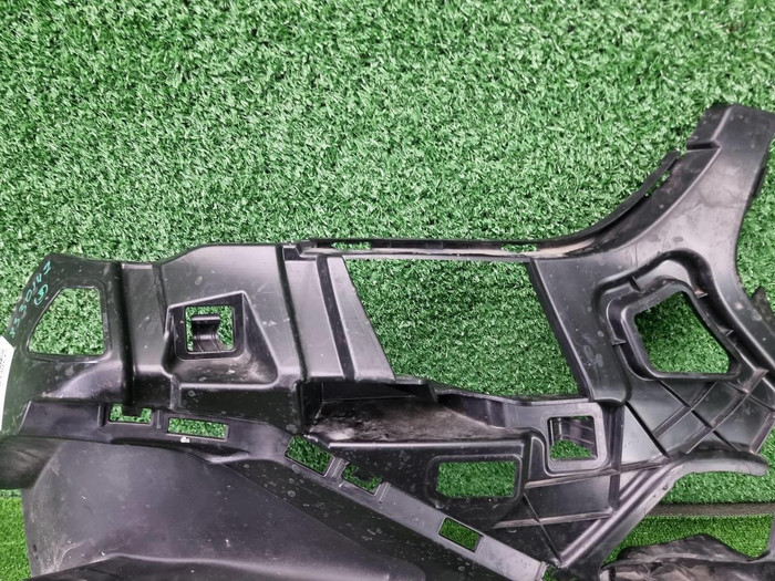 Кронштейн ПТФ правый BMW X1 F48 (2019-2022)