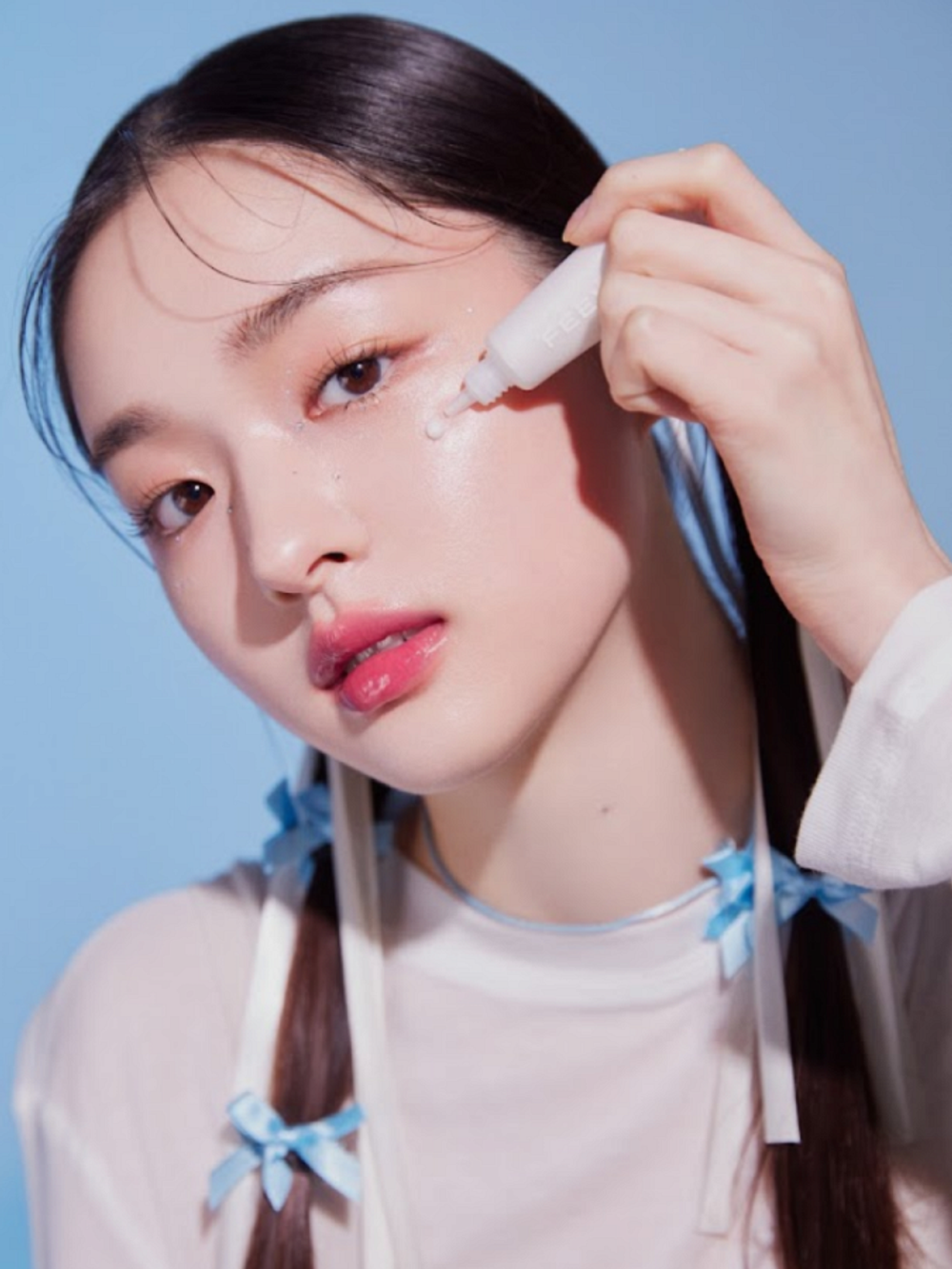 FEEV Сияющая сыворотка-хайлайтер Hyper-Fit Shimmering Serum Peach Fairy