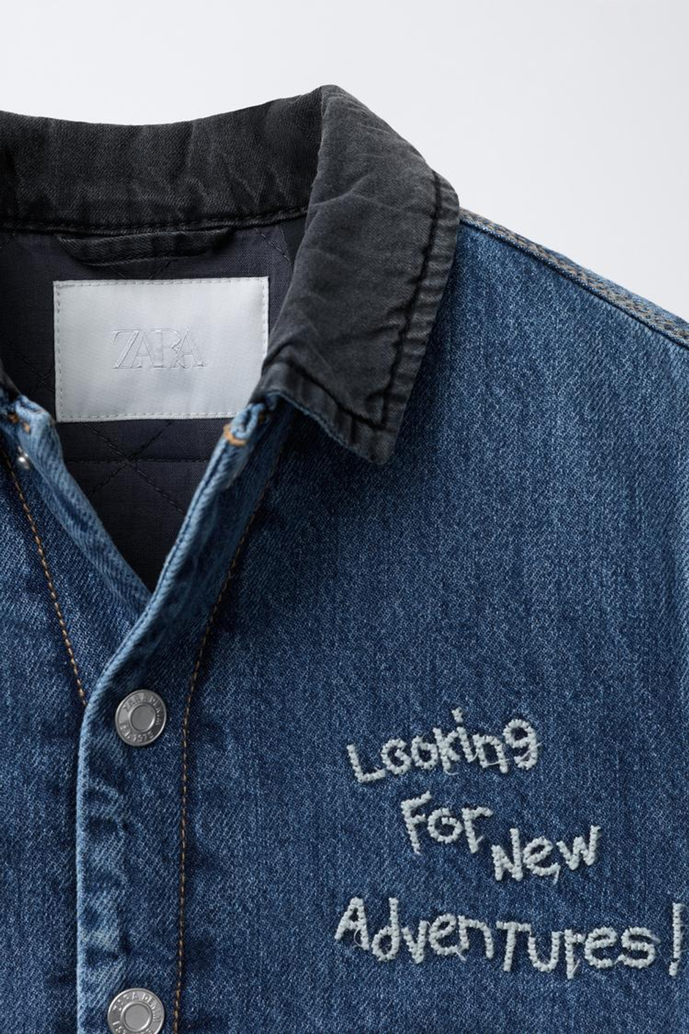 ZARA ДЖИНСОВАЯ КУРТКА-РУБАШКА С УТЕПЛИТЕЛЕМ WOODY TOY STORY © DISNEY PIXAR, ВЫЦВЕТШИЙ СИНИЙ