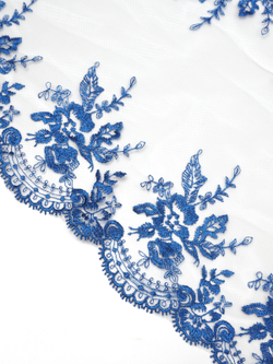 Кружево вышивка на сетке молочная с ультрамарином неэластичная ширина 32 см