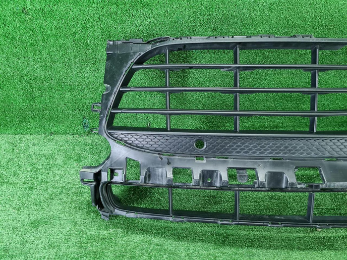 Решетка радиатора Porsche Macan (2018-2021)