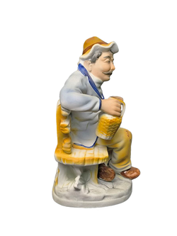 Фарфоровая статуэтка "Отдыхающий" ARPO