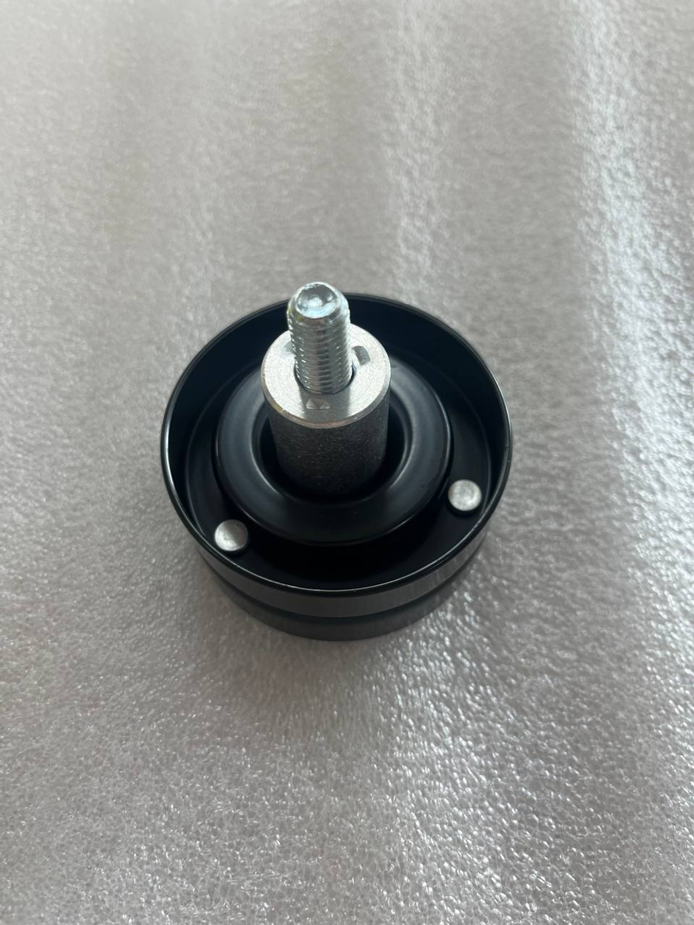 Ролик промежуточный приводного ремня 320/08530, 320/08773