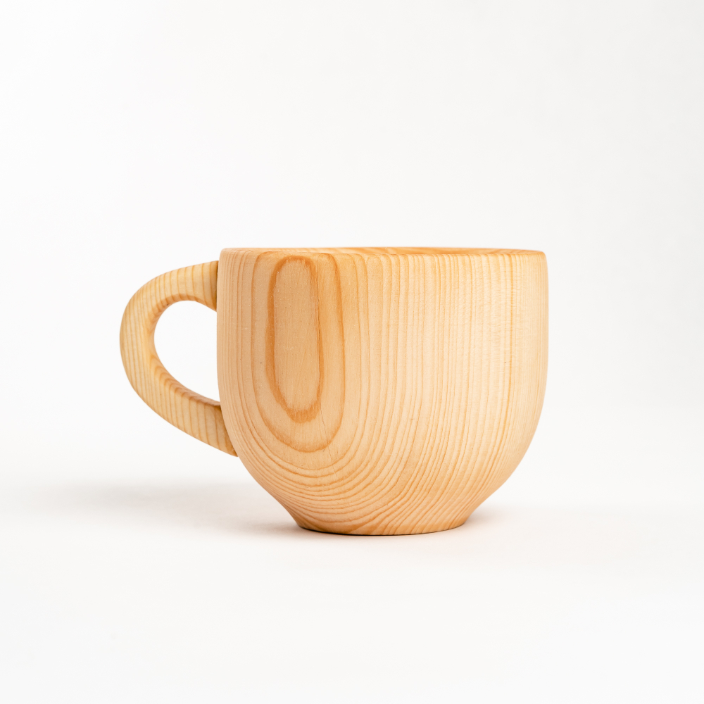 Деревянная кружка из кедра для напитков 350 мл. C68