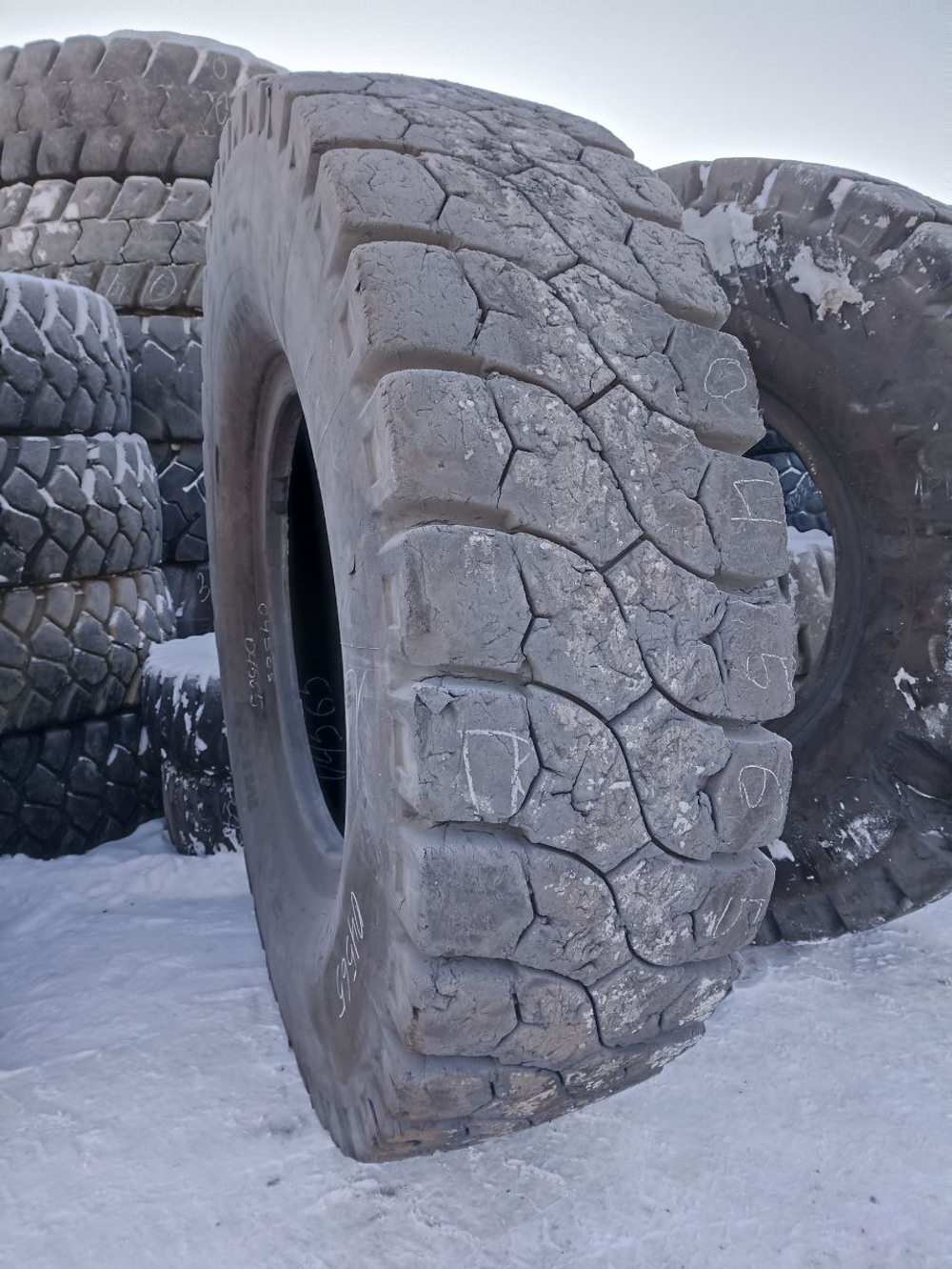 27.00R49 Michelin XDR3 шина б/у