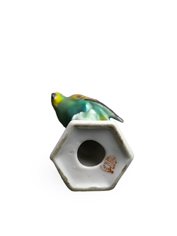 Фарфоровая статуэтка "Попугай" Fasold & Stauch