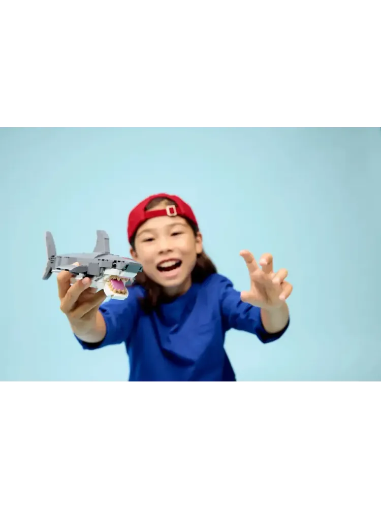 Конструктор Creator 31381 Акула и сундук сокровищ 3в1