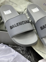 Шлепанцы Balenciaga