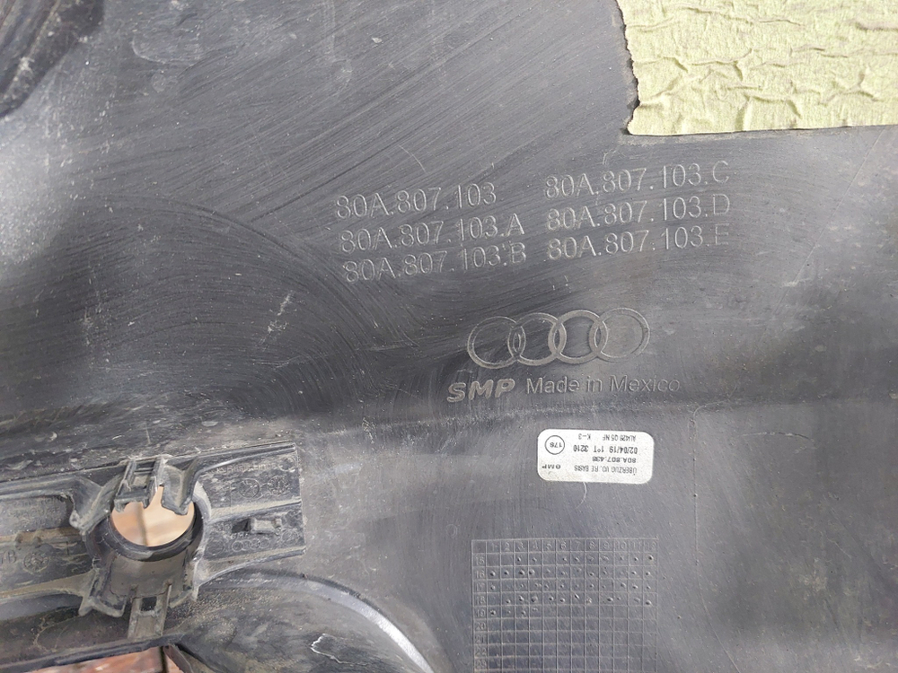 Бампер передний правая часть Audi Q5 (FY) 17-20 Б/У Оригинал 80A807438