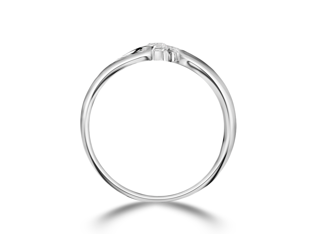 Помолвочное кольцо с бриллиантом