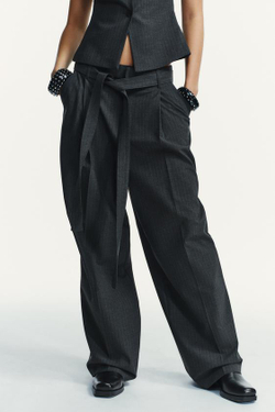 ZARA БРЮКИ В ТОНКУЮ ПОЛОСКУ С ПОЯСОМ, СВИНЦОВЫЙ