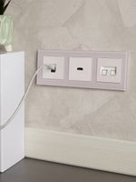 BRITE Рамка 3-местная РУ-3-2-Бр стекло розовый матовый IEK