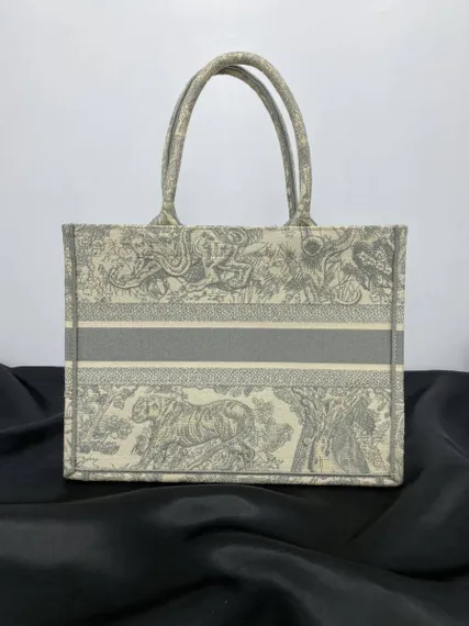 Сумка Dior Book Tote Dioriviera, белый/серый