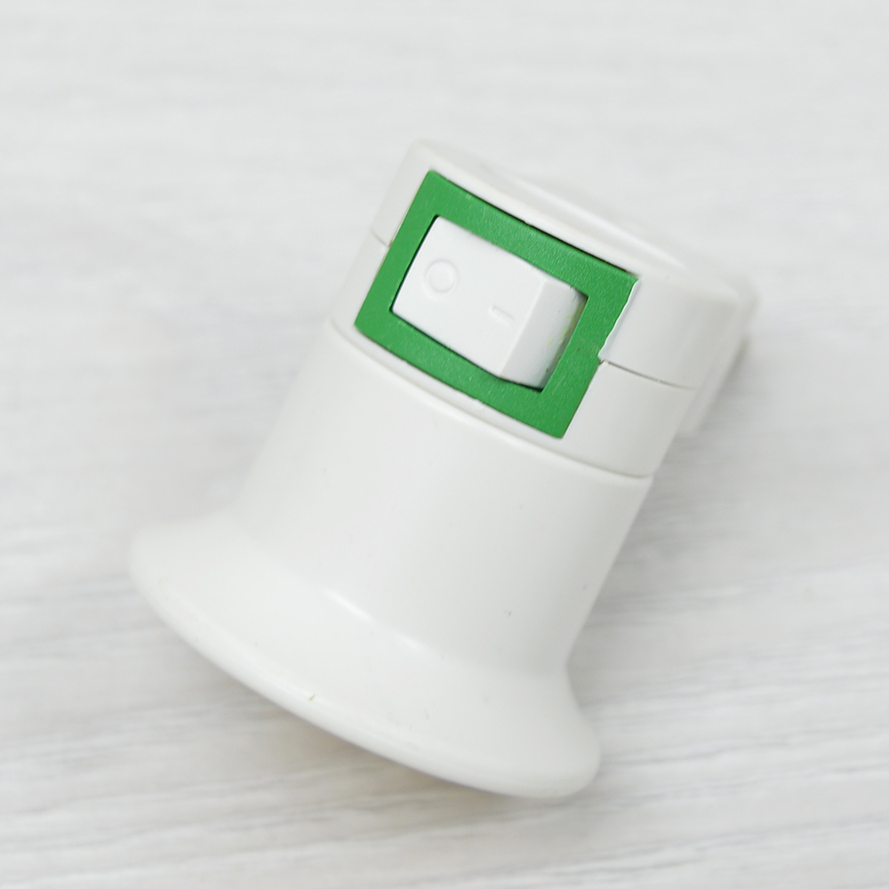 Патрон для лампочки Е27 с вилкой в розетку и выключателем