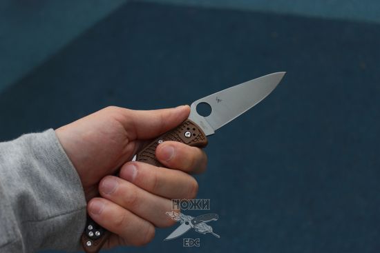 Складной нож Spyderco Endura Flat Ground Brown C10FPBN c клинком из стали VG-10, рукоять FRN