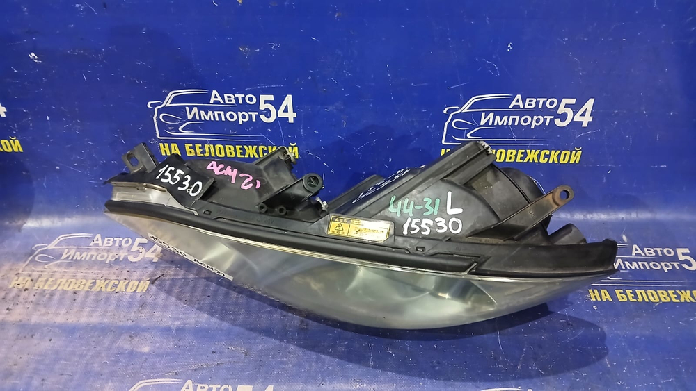 Фара передняя левая TOYOTA IPSUM 2001-2003