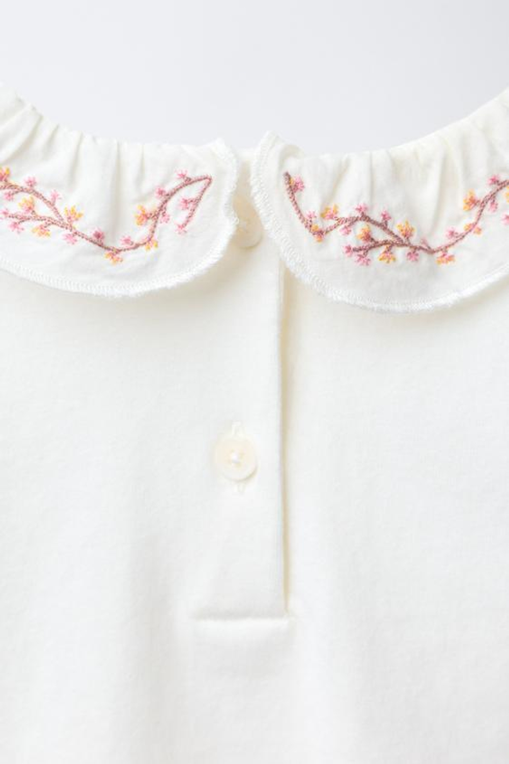 ZARA БОДИ С ВЫШИТЫМ ВОРОТНИКОМ, ЭКРЮ