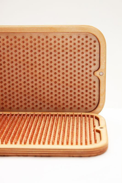 Доска садху Ом большой алюминиевые гвозди