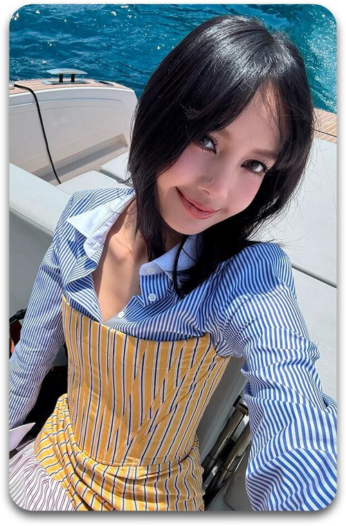 Карта #3388 / Lisa (BLACKPINK)