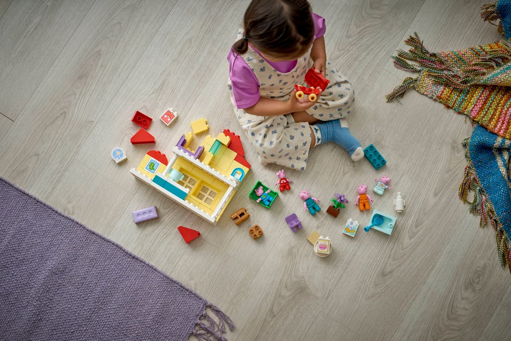 Конструктор LEGO Duplo 10467 Peppa Pig: Family House