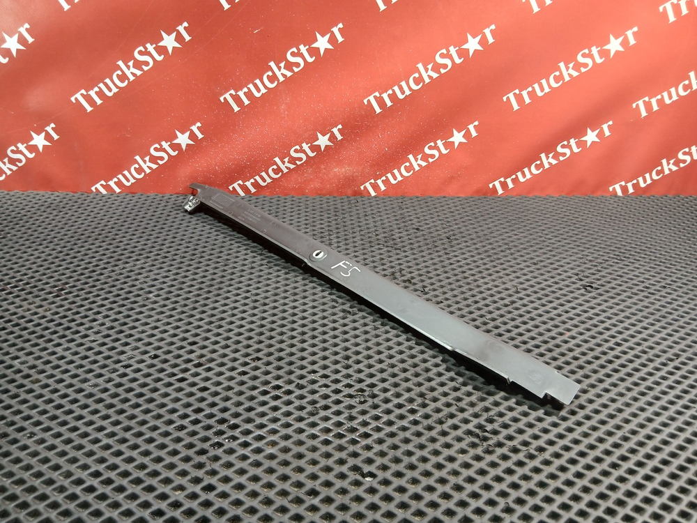 Накладка стойки лобового стекла