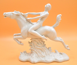 Фарфоровая статуэтка "Огненный всадник" (Feuerreiterin). Фарфор, глазурь. Валлендорф. до 1953 г.