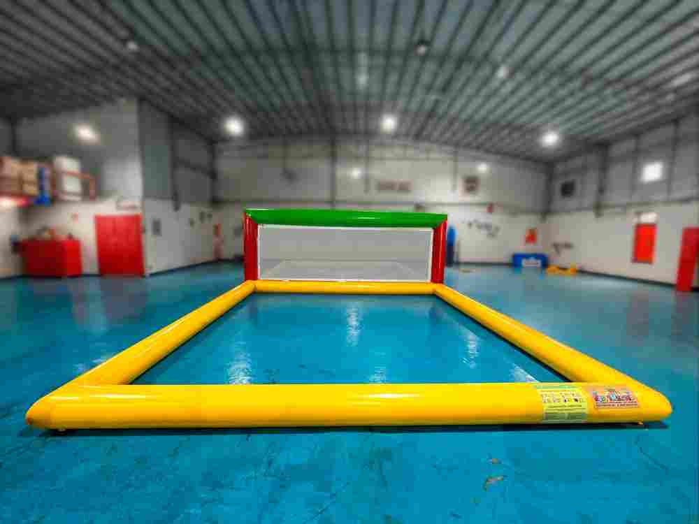 Водный надувной аттракцион «Футбольное, волейбольное поле» 10*5*2 м