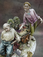 Статуэтка. Фарфор. Продавец фруктов. Capodimonte. Италия