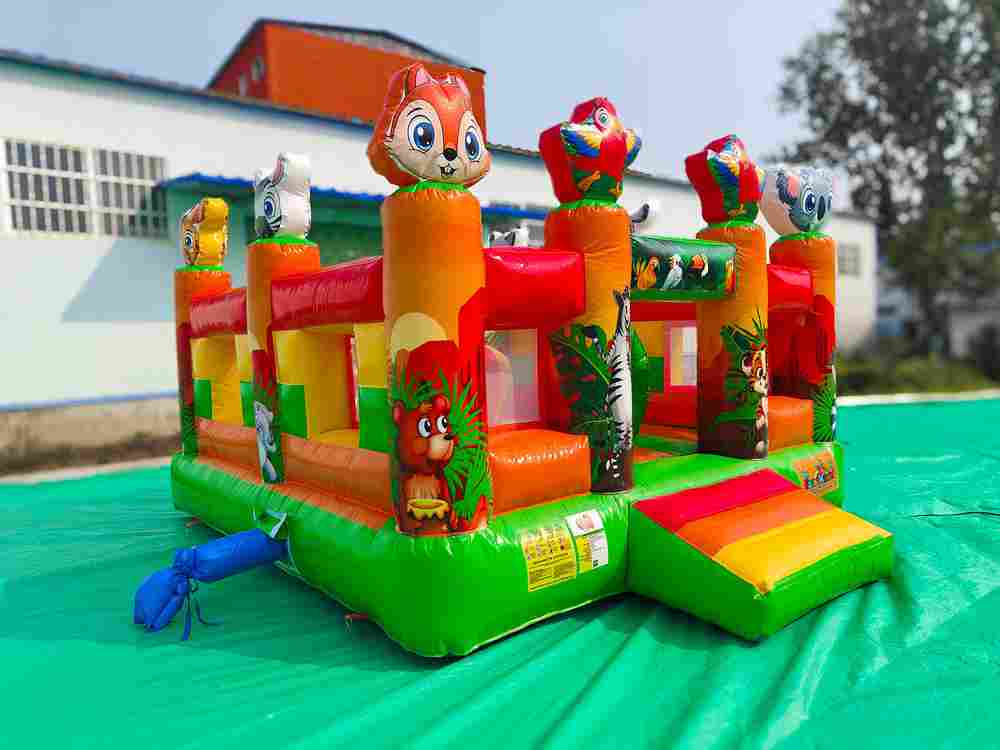 Коммерческий надувной батут «Попугайчики 2» без горки, размер 4*4*2,6 м