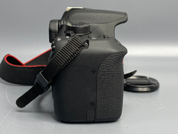 Canon 1200D kit 18-55mm III 3000 кадров