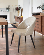 Бежевый стул Mael на стальных черных ножках