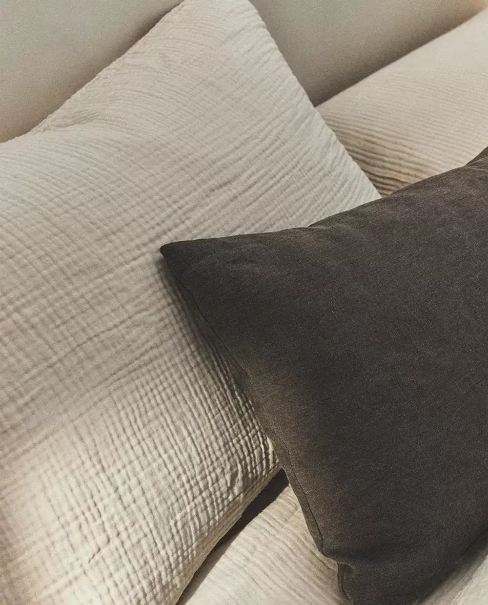 ZARA HOME НАВОЛОЧКА ИЗ ХЛОПКОВОГО МУСЛИНА, ПЕСОЧНЫЙ