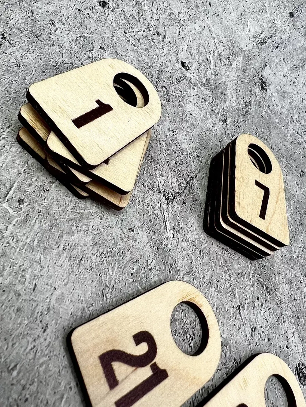 Номерки гардеробные дерево