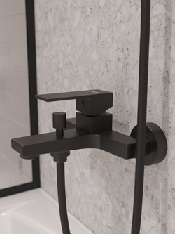 Смеситель для ванны с душем STWORKI Нюборг S37100BK матовый чёрный