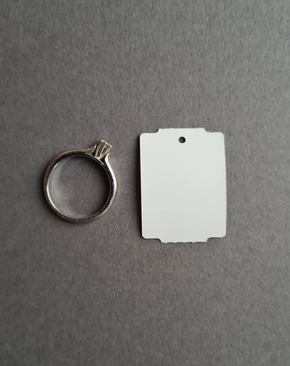 Ювелирные бирки 24х33 мм. Толщина 180 мкм.