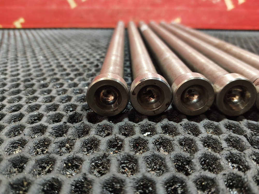 Комплект штанг толкателя выпускного клапана