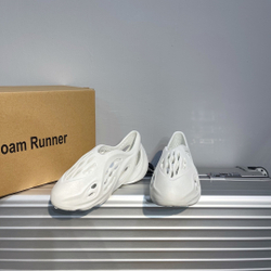 Adidas Yeezy Foam Runner
