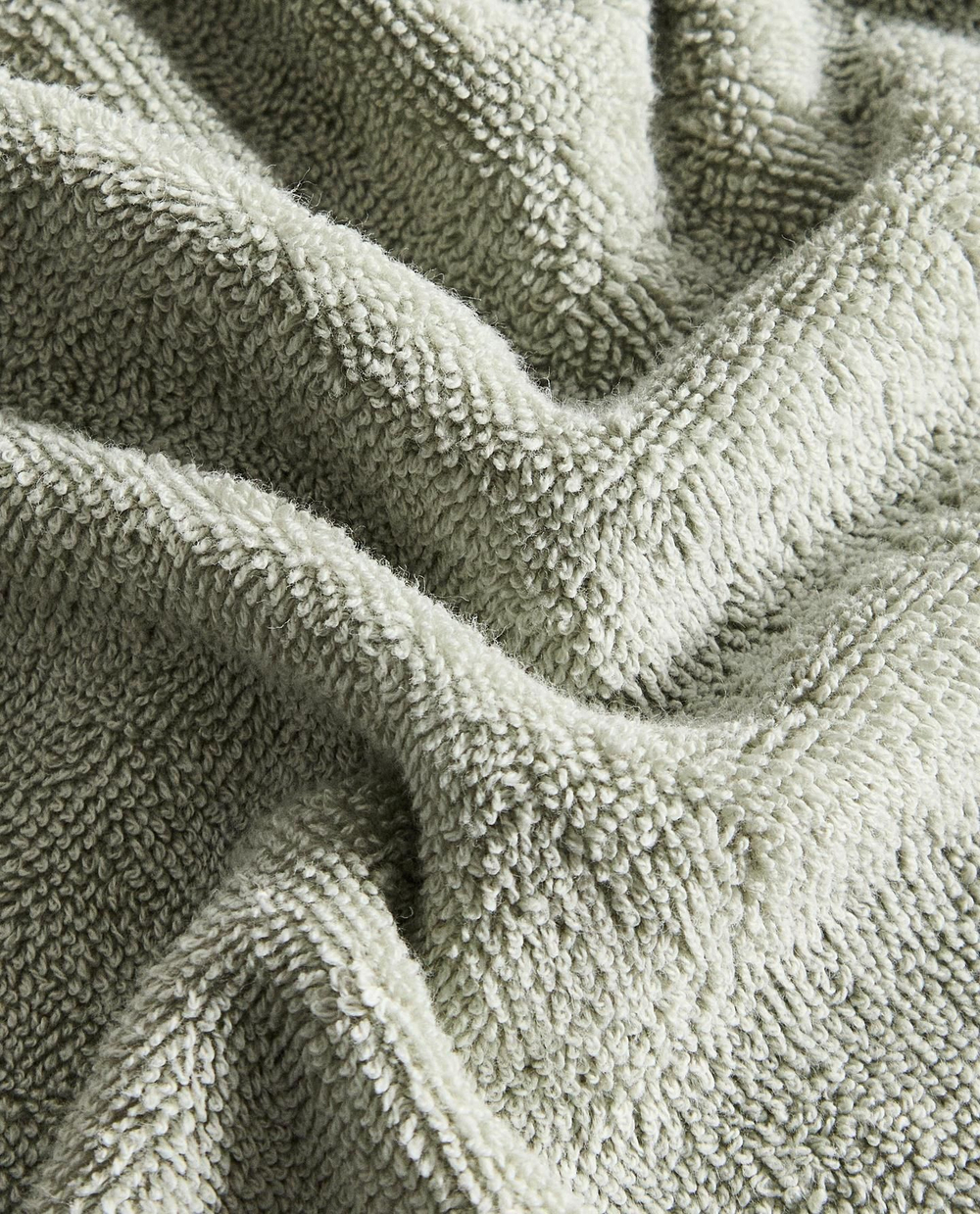 Zara Home - Хлопковое банное полотенце с отделкой overlock, зеленый, 90х150 см