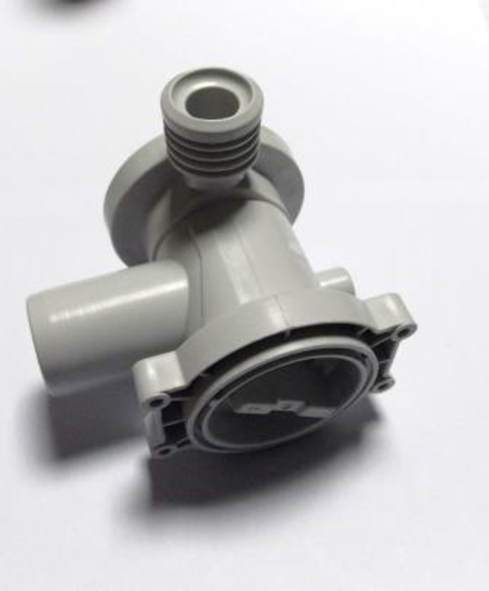 Корпус насоса стиральной машины АТЛАНТ в сборе с фильтром и заглушкой