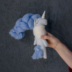 Игрушка ручной работы Единорог