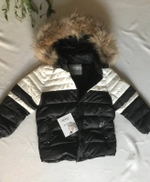 Стильный пуховик Moncler