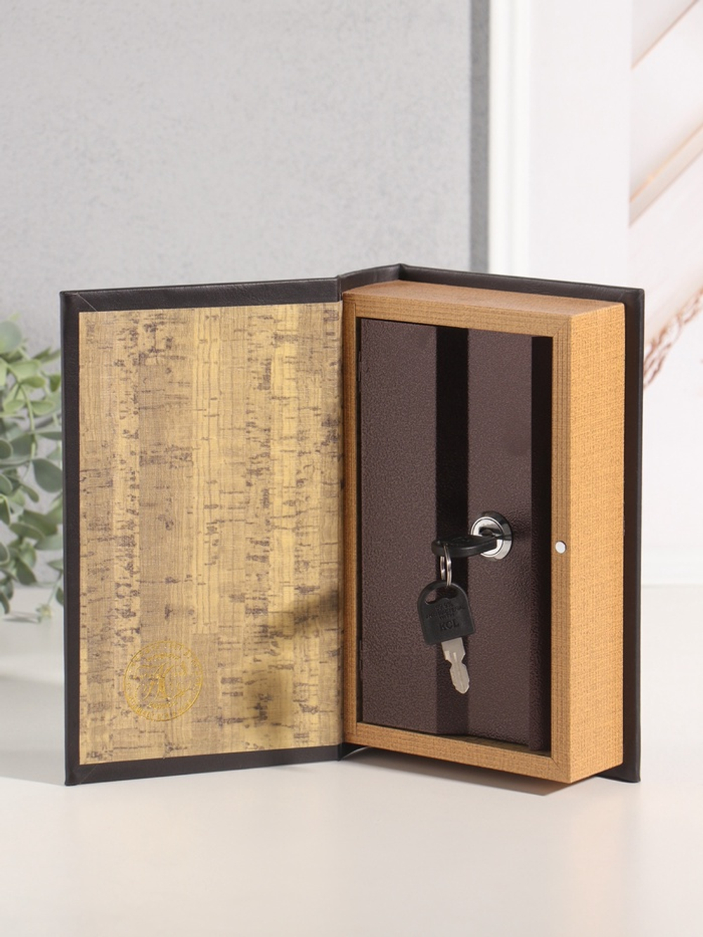 Шкатулка книга - сейф «Льюис Кэролл. Алиса в стране чудес», дерево, искусственная кожа, 21×13×5 см