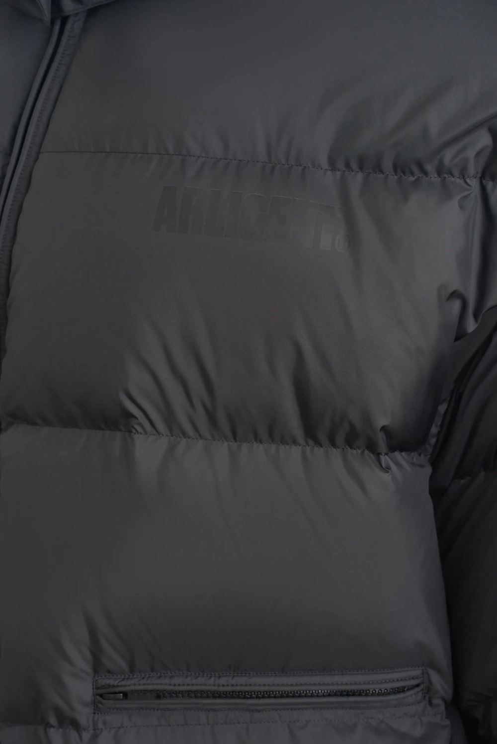 Гиперобъемный пуховик