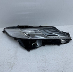 Стекло фары (RH) (Полностью LED) 81131-33E10 8113133E10