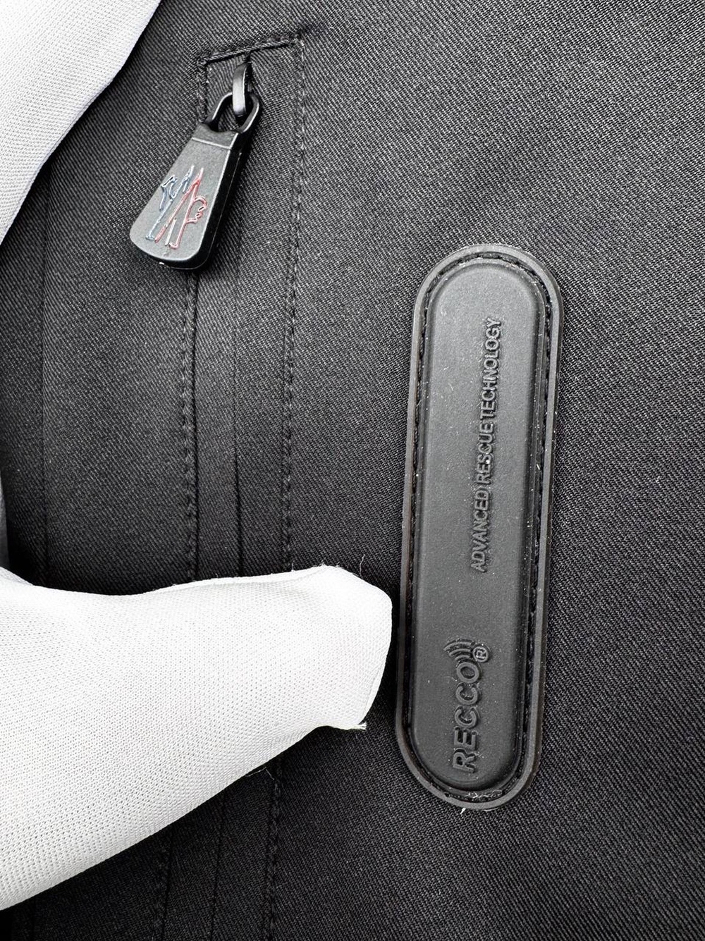 Пуховик Moncler