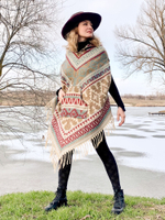 Пончо женское шерстяное с орнаментом