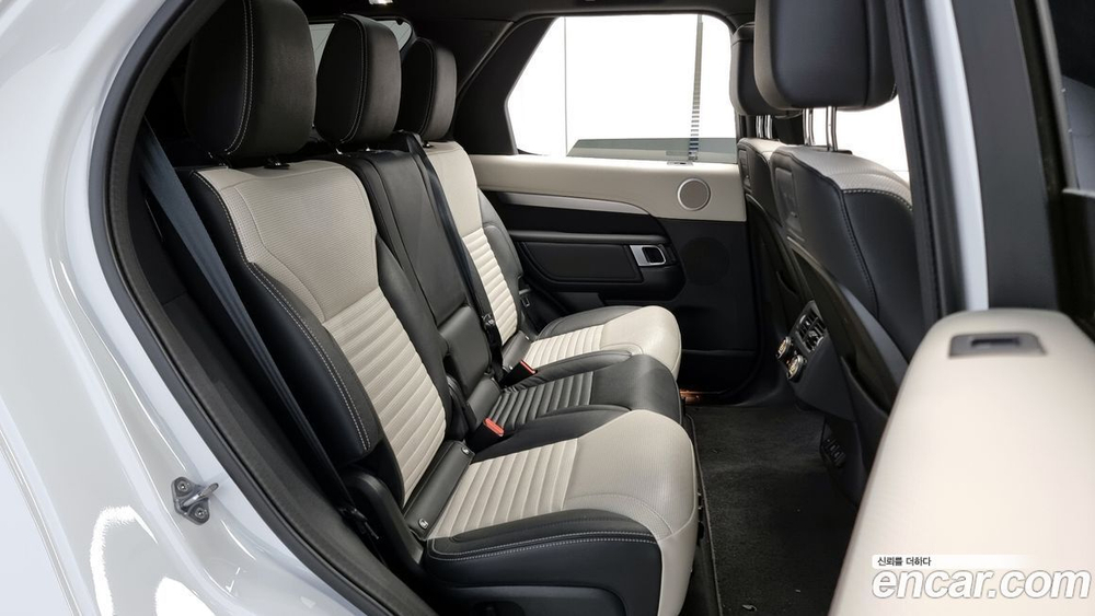 Land Rover Discovery 5 P360 R-Dynamic SE (11.2022)